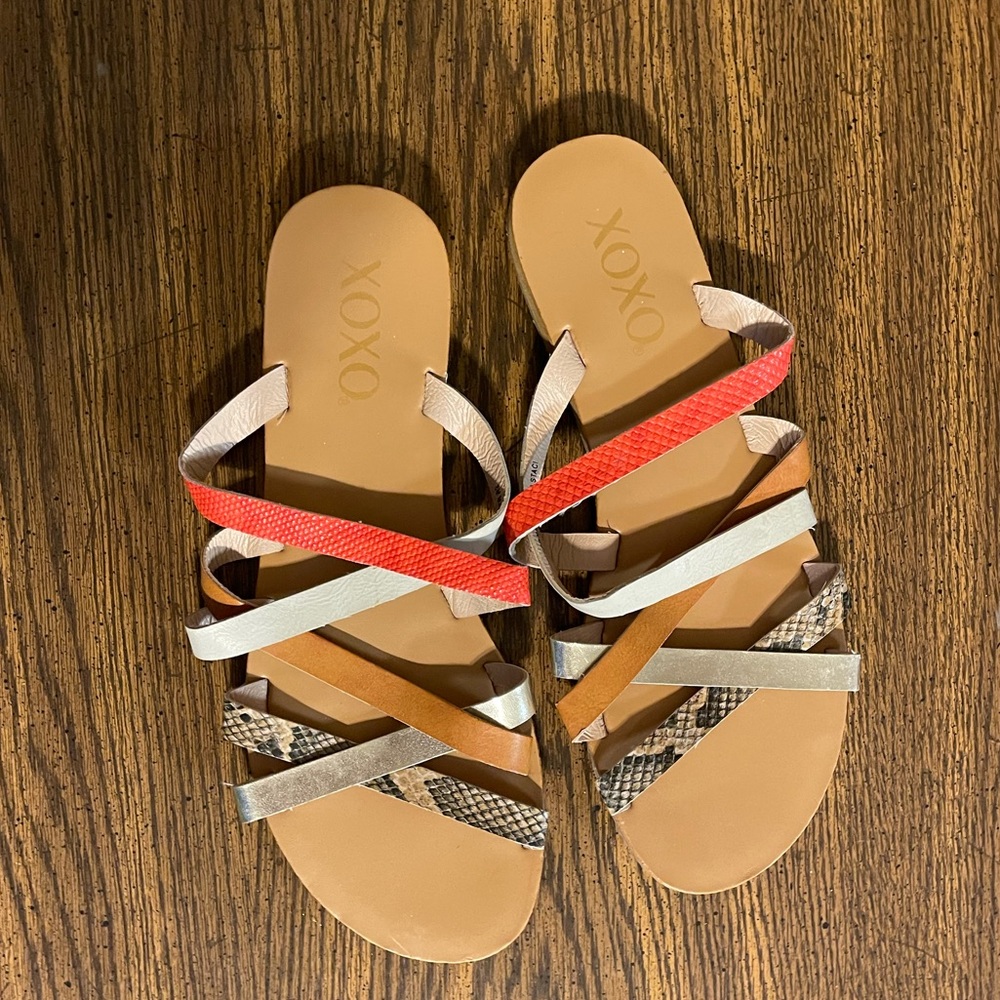 Women’s XOXO size 8 sandals BRAND NEW